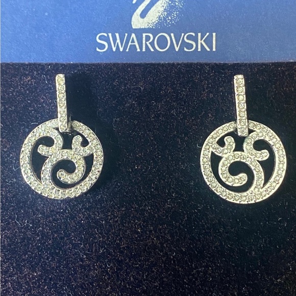 Swarovski earrings Clip on backs-Worn One Time - Picture 2 of 5